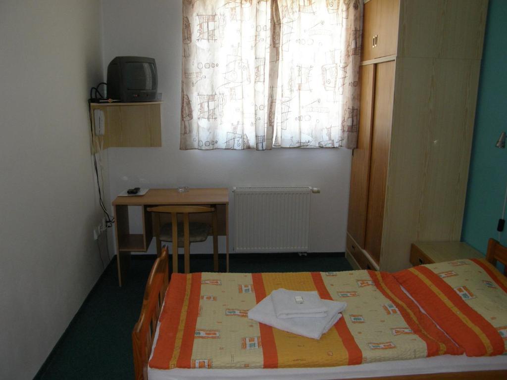 Hotel Filip Ceske Budejovice Quarto foto